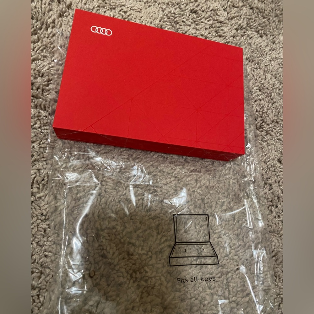 Audi Red Empty Box For 2 Keys Case - image 1